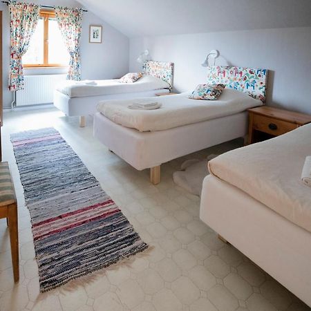 Mellangarden Hostel Vasterbykil Bagian luar foto