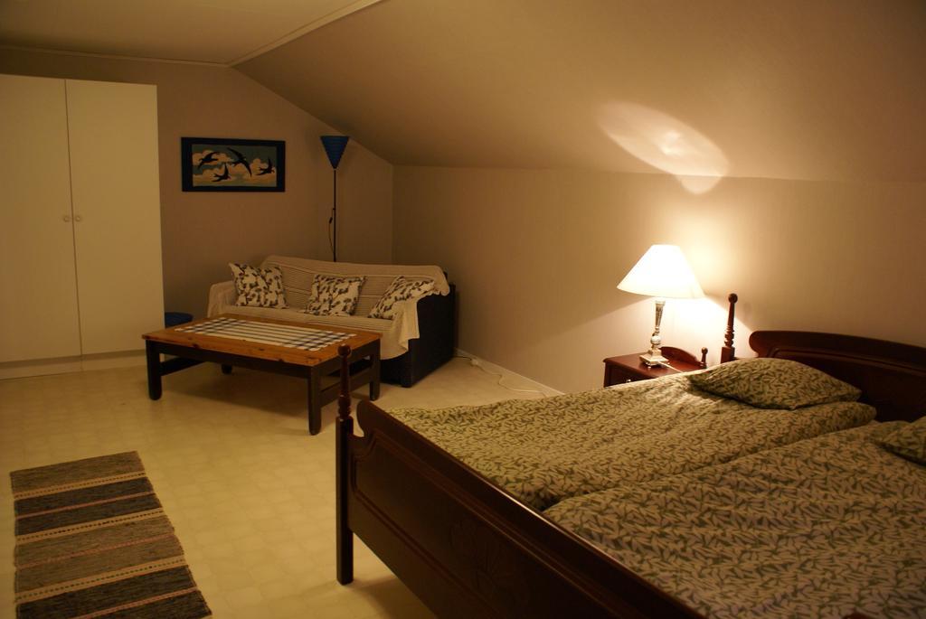 Mellangarden Hostel Vasterbykil Ruang foto