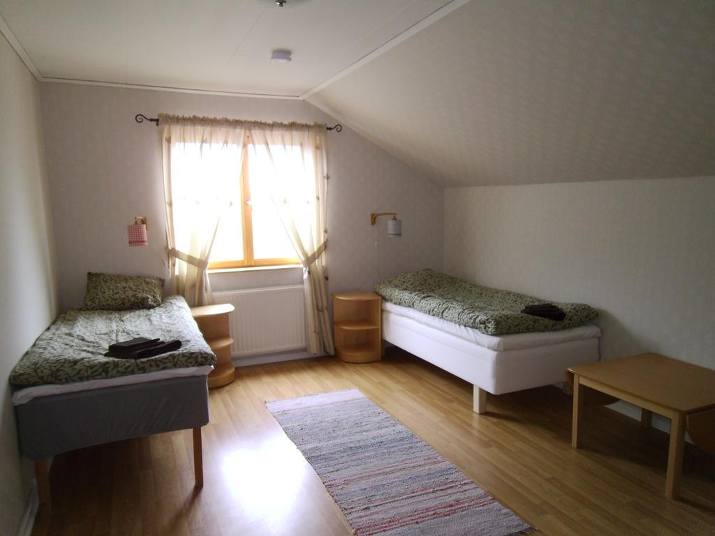 Mellangarden Hostel Vasterbykil Ruang foto