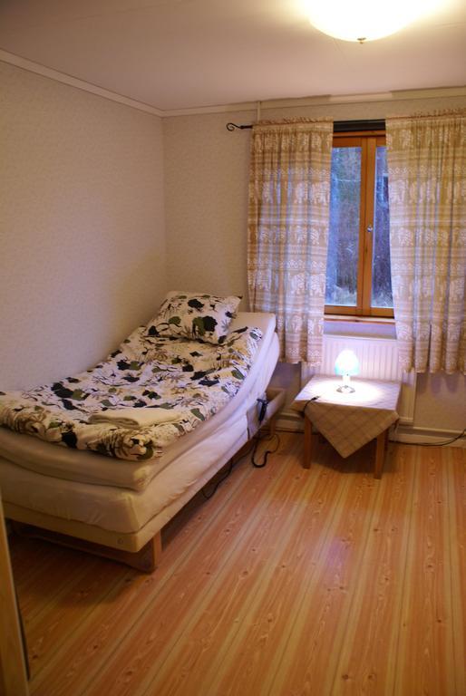 Mellangarden Hostel Vasterbykil Ruang foto