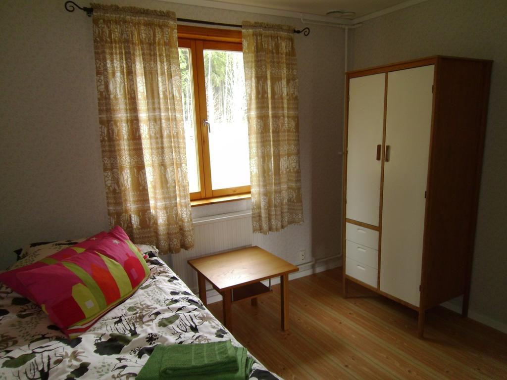Mellangarden Hostel Vasterbykil Ruang foto