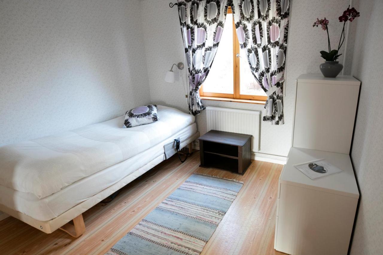 Mellangarden Hostel Vasterbykil Bagian luar foto